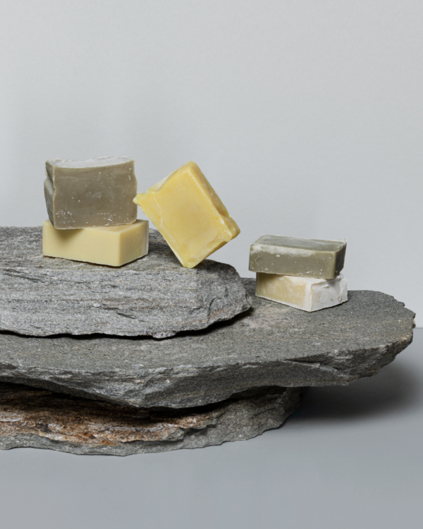 18-2-2.png MAGRADA ORGANIC COSMETICS - Citrinų ir mėtų muilas