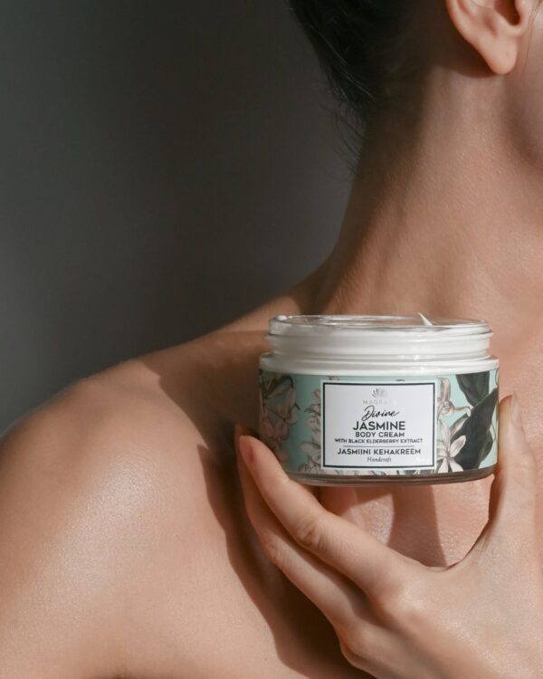 xr:d:DAE1PPf_VlE:172,j:987927848,t:22122612 MAGRADA ORGANIC COSMETICS - Jazminų kūno kremas su juodųjų šeivamedžio uogų ekstraktu - 200 ml