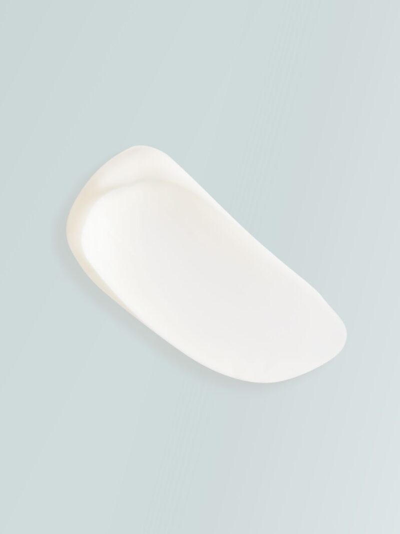 MAGRADA ORGANIC COSMETICS - Stangrinamasis kūno kremas su augalų ekstraktais - 200 ml