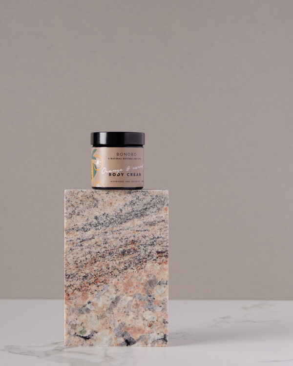 BNBUUS-160.jpg BONOBO - Apelsinų & morkų kūno kremas / Nourishes & Protects