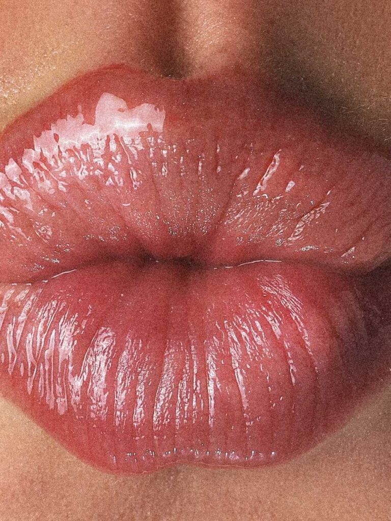 MAGRADA ORGANIC COSMETICS - Natūralus lūpų balzamas su uoginiu atspalviu
