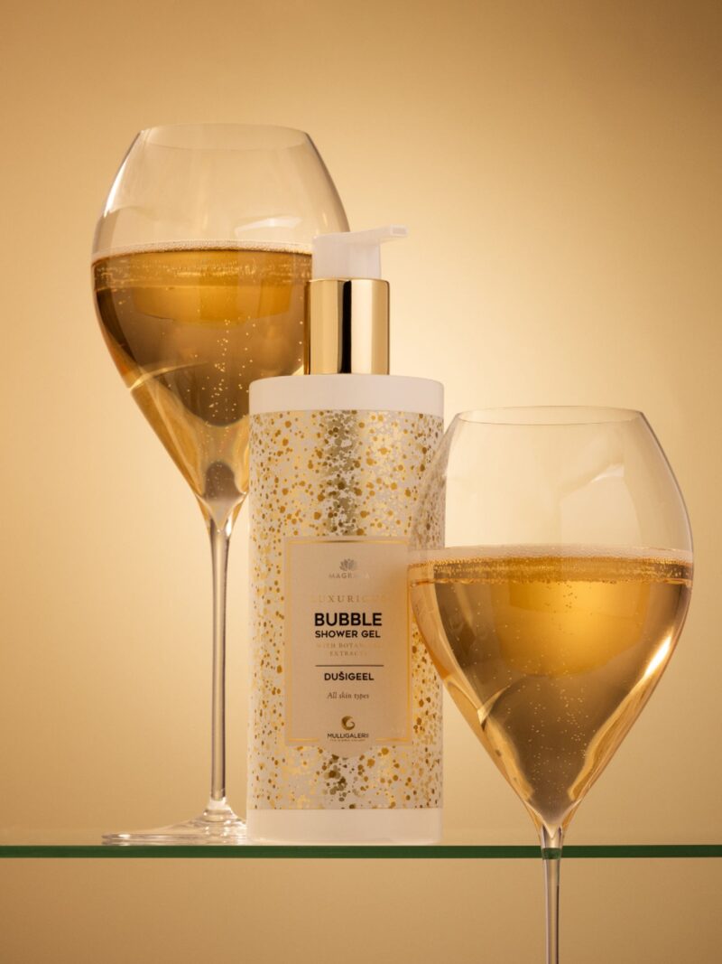 MAGRADA ORGANIC COSMETICS - Prabangus skystas rankų muilas su putojančio vyno aromatu - 400ML