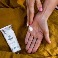 VEGAN FOX - Drėkinantis Rankų Kremas su Avokadų Aliejumi, 120ml