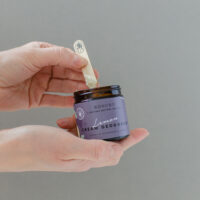 hands-10.jpg BONOBO - Lavendel dezodorantas-kremas