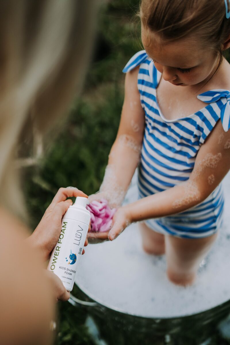 LUUV - Vaikiška dušo putos kriaušės kvapo COSMOS, 150 ml