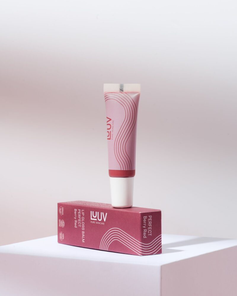 LUUV - Natūralus lūpų blizgesys-balzamas su spalva ir drėkinimu – Perfect