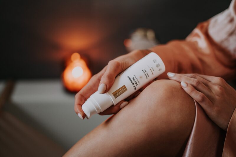 LUUV - Sausas savaiminio įdegio aliejus vidutiniam odos atspalviui – COSMOS sertifikuotas, 100 ml