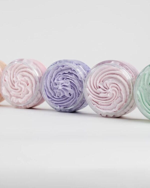 whipped-sugar-body-scrub-with-orange-300-ml-65329b5b.jpg NORTH BEAUTY - Kūno prausiklis-šveitiklis (2-in-1), 300 ml